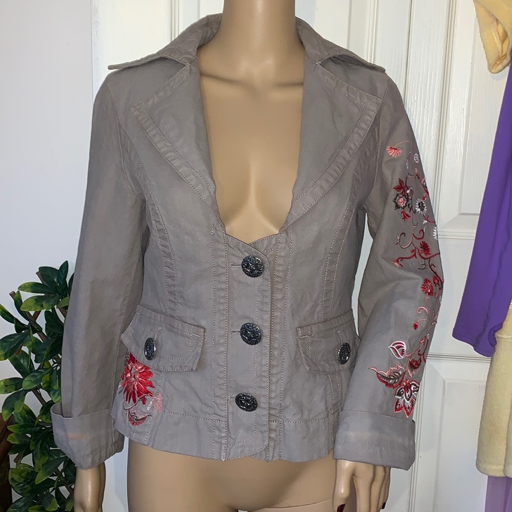 Gina B. Embroidered khaki jacket as is size M